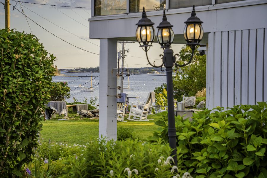 Lantern and lawn to the harbor