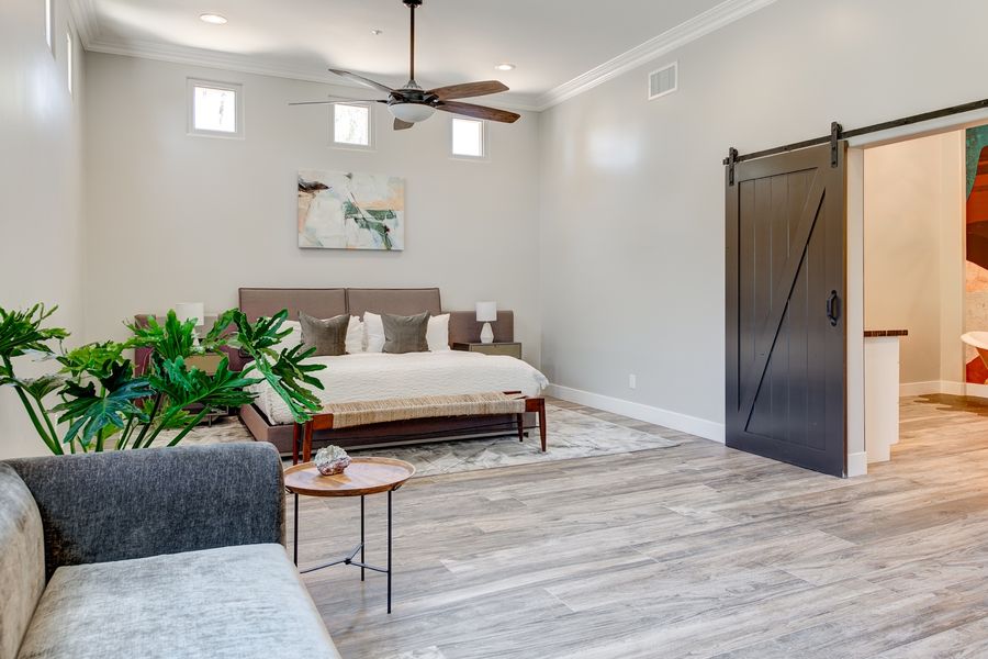 Primary suite