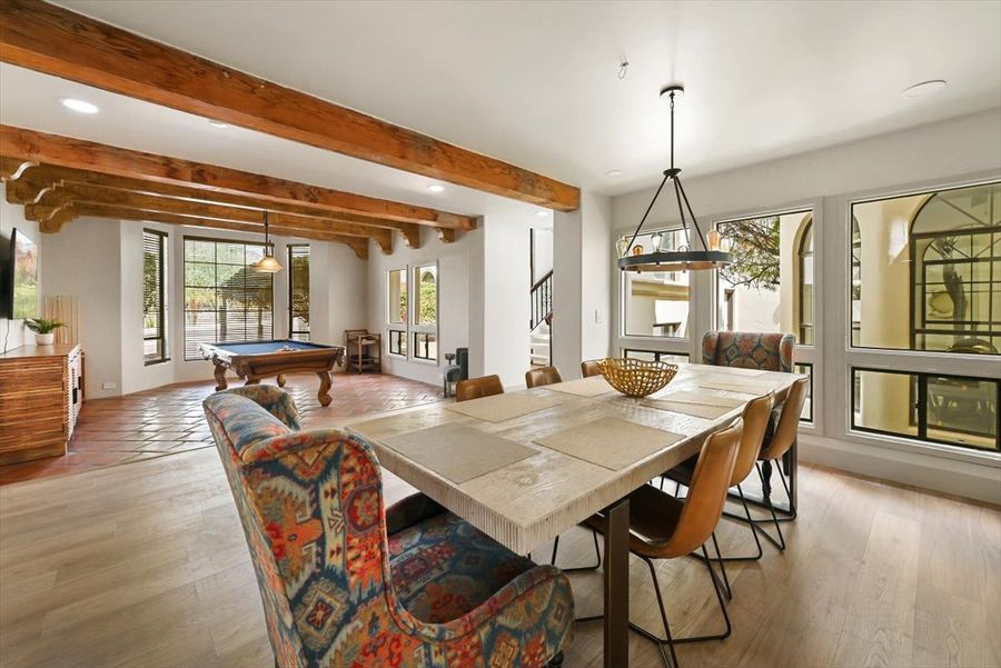 Dining room sitting area
